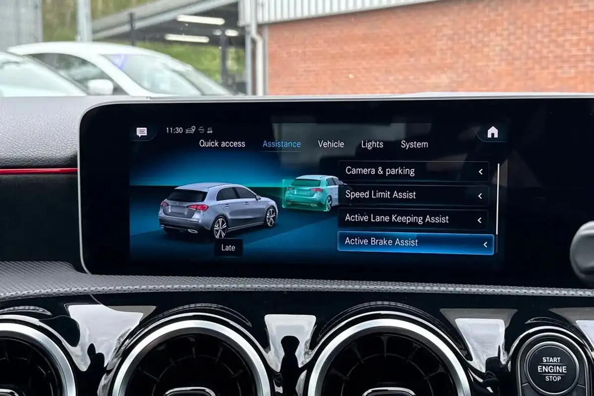 2019-mercedes-benz-a-class-13-a200-amg-line-executive-hatchback-5d-big-37