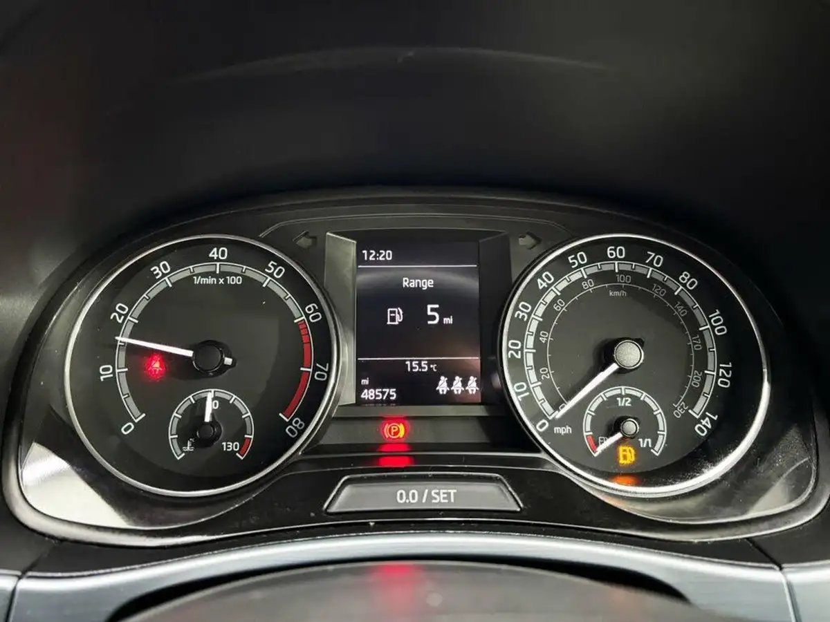 2019-skoda-fabia-10-tsi-colour-edition-big-16