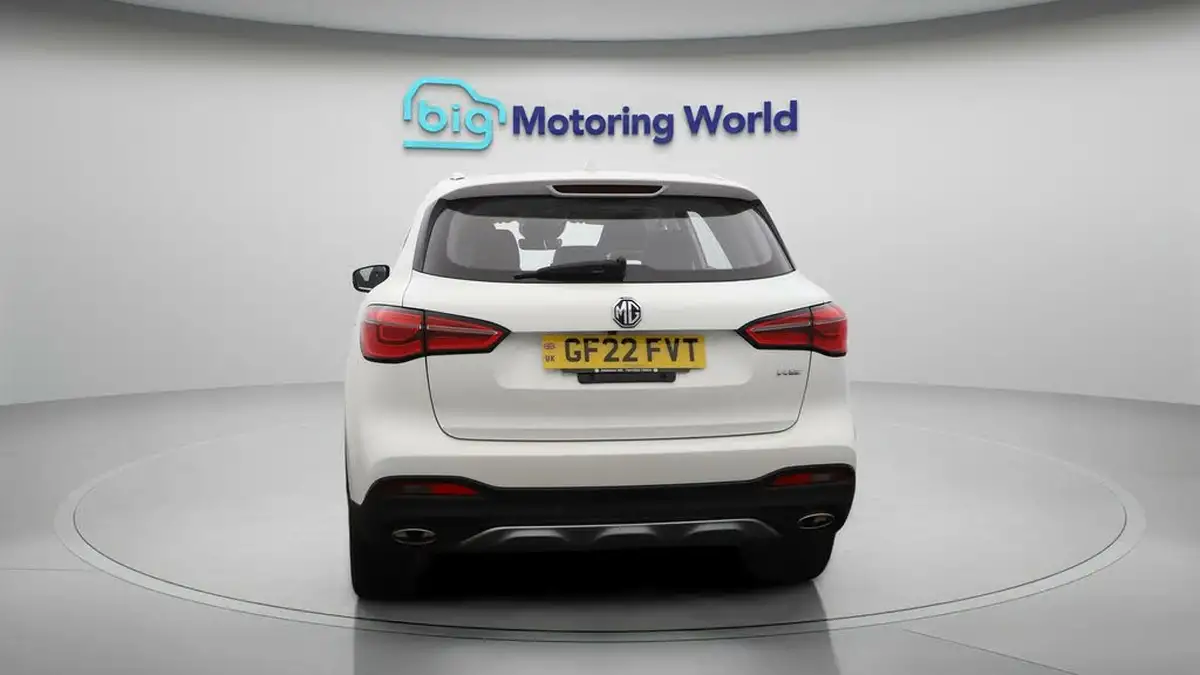 2022-mg-hs-15t-gdi-exclusive-162ps-dct-big-6