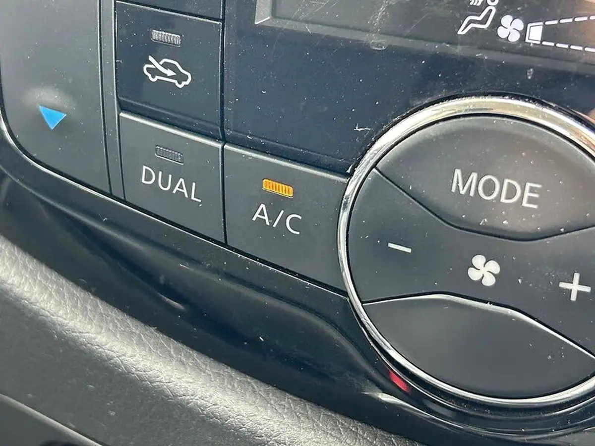 2021-nissan-navara-23dci-tt-n-connecta-8-navi-big-28