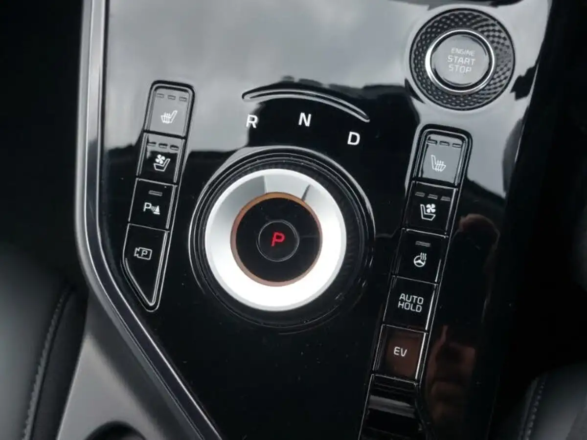 2024-kia-niro-16-gdi-4-168bhp-phev-111kwh-big-15
