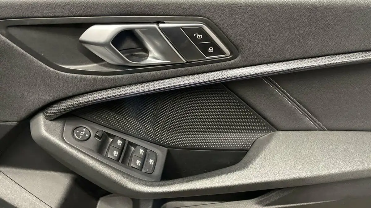 2020-bmw-1-series-15-118i-sport-138bhp-dct-big-23