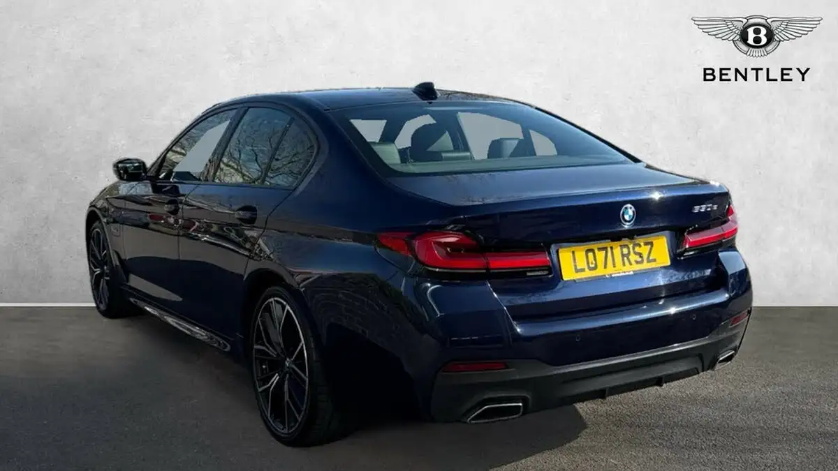 2022-bmw-5-series-20-530e-m-sport-saloon-4d-big-2