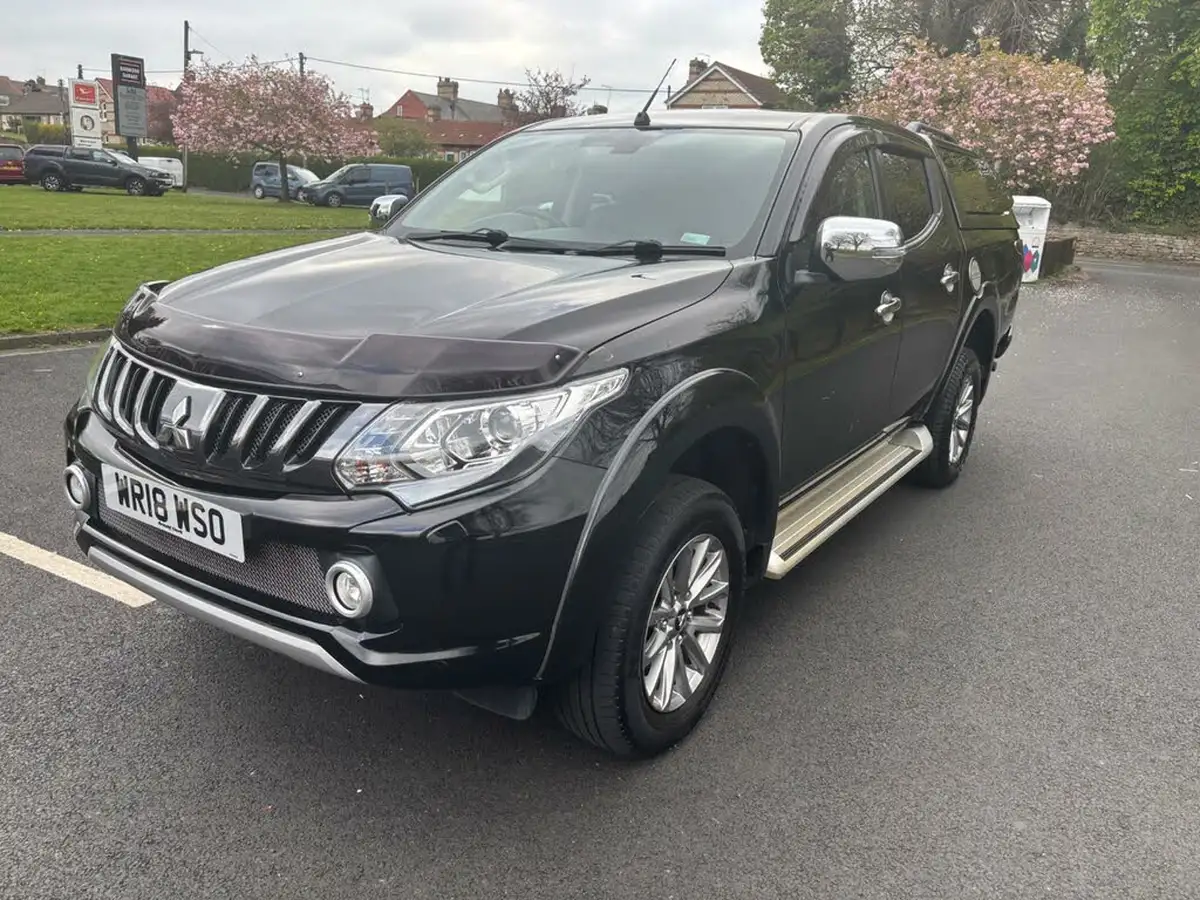 2018-mitsubishi-l200-24di-d-barbarian-eu6-big-2