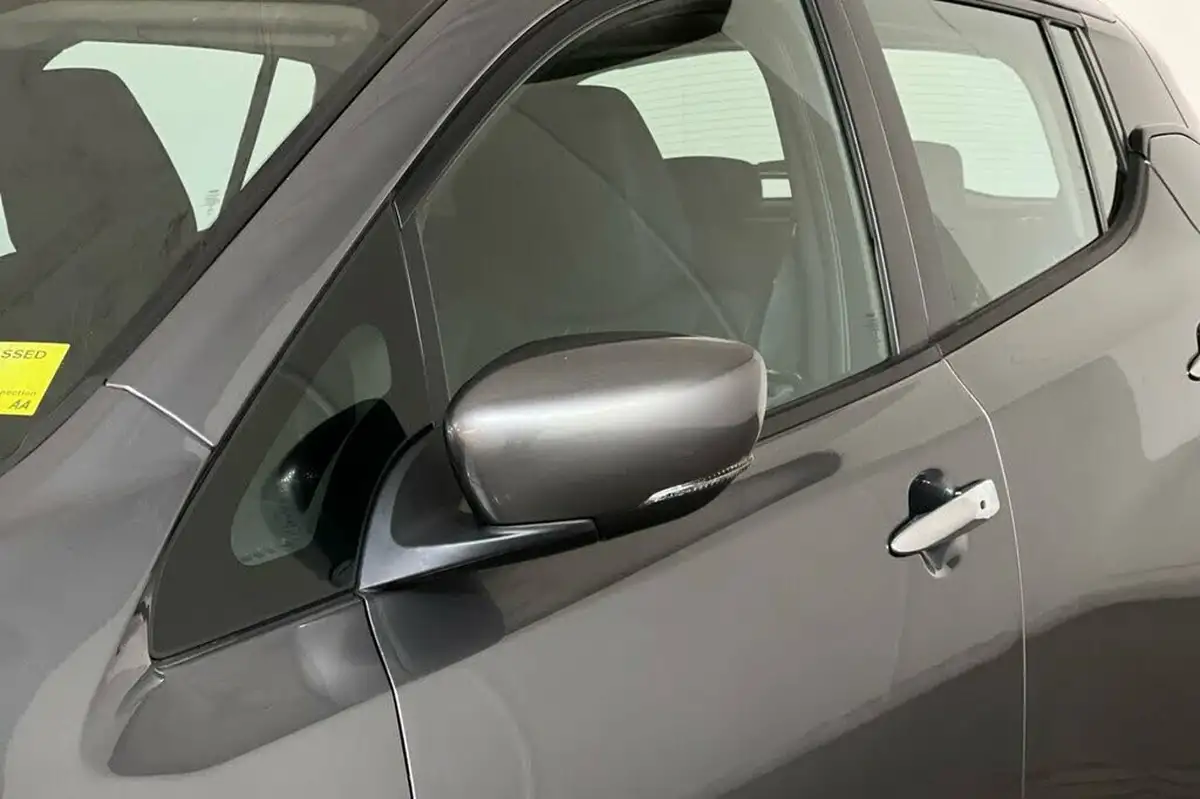 2022-nissan-leaf-e-acenta-big-13