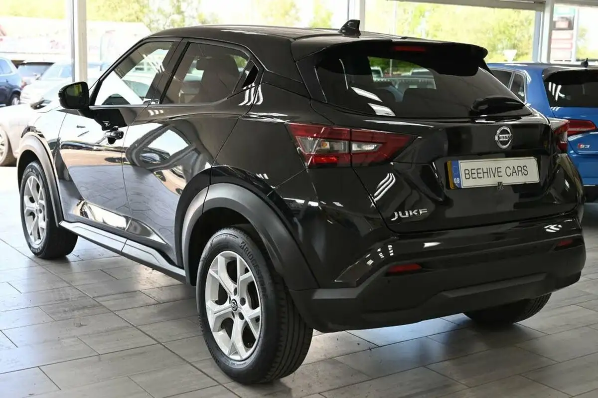 2021-nissan-juke-10-dig-t-n-connecta-big-7