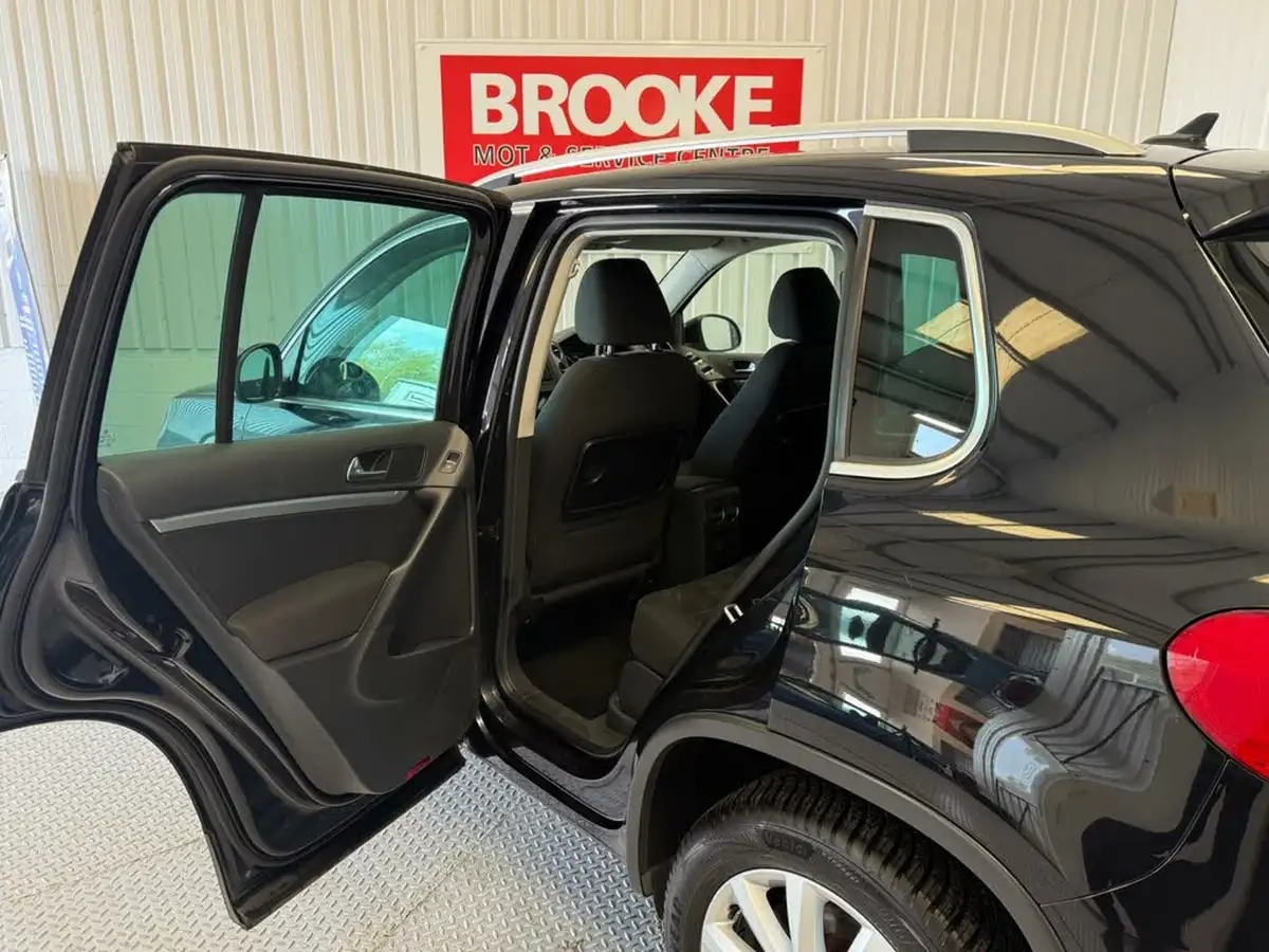 2014-volkswagen-tiguan-20tdi-match-140ps-4motion-bmt-dsg-big-13