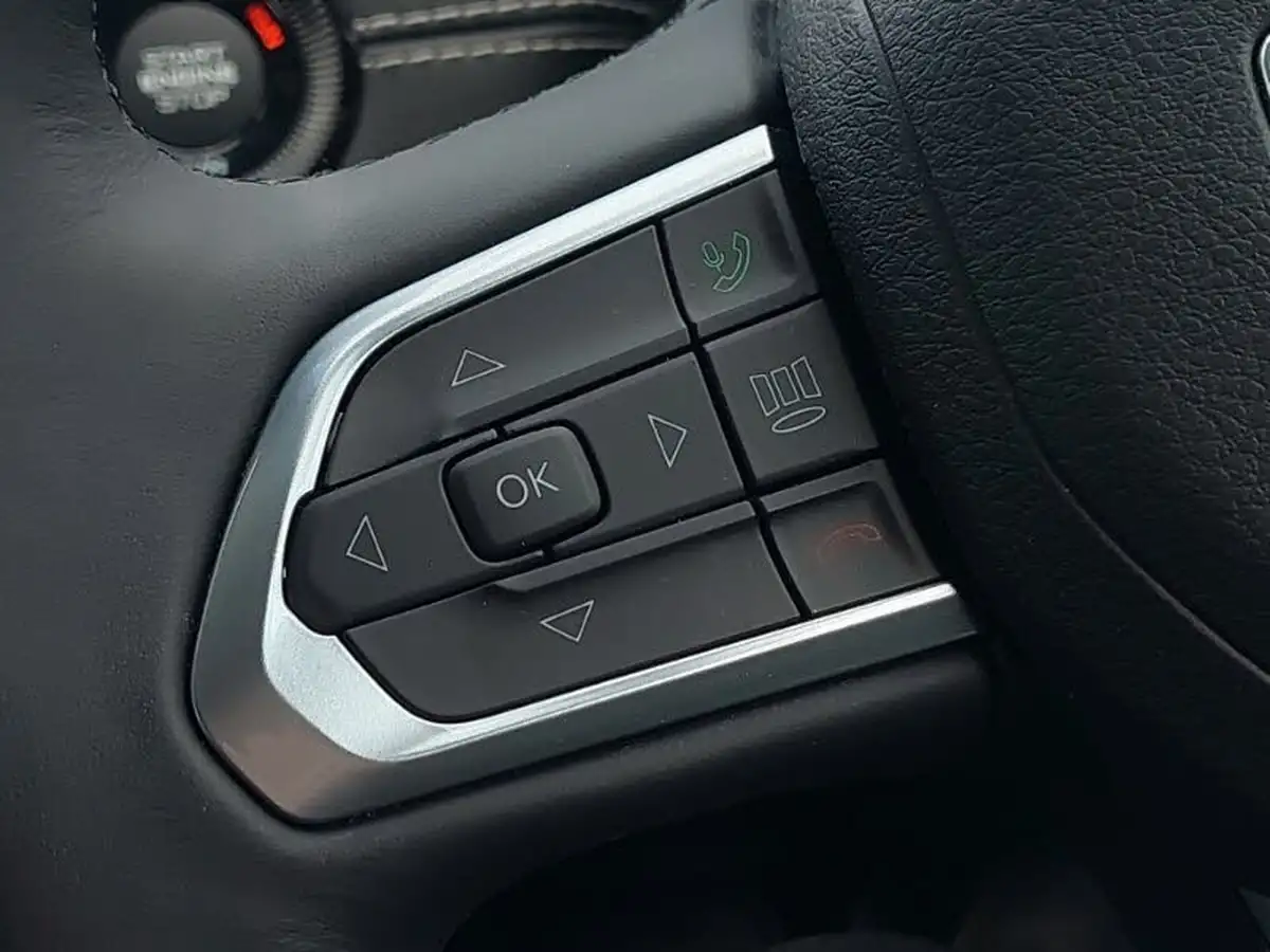 2024-jeep-compass-13-gse-s-big-17