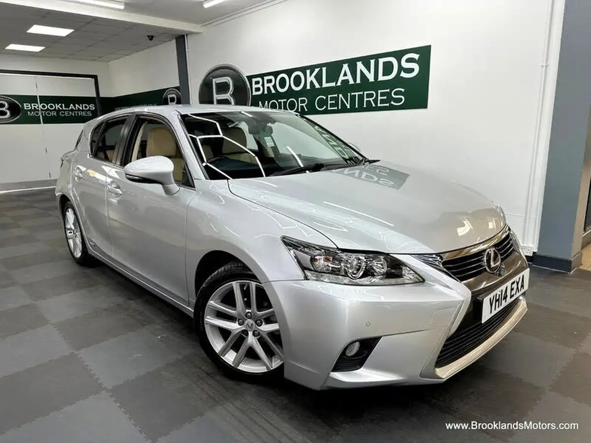 2014-lexus-ct-200h-18-luxury-big-2