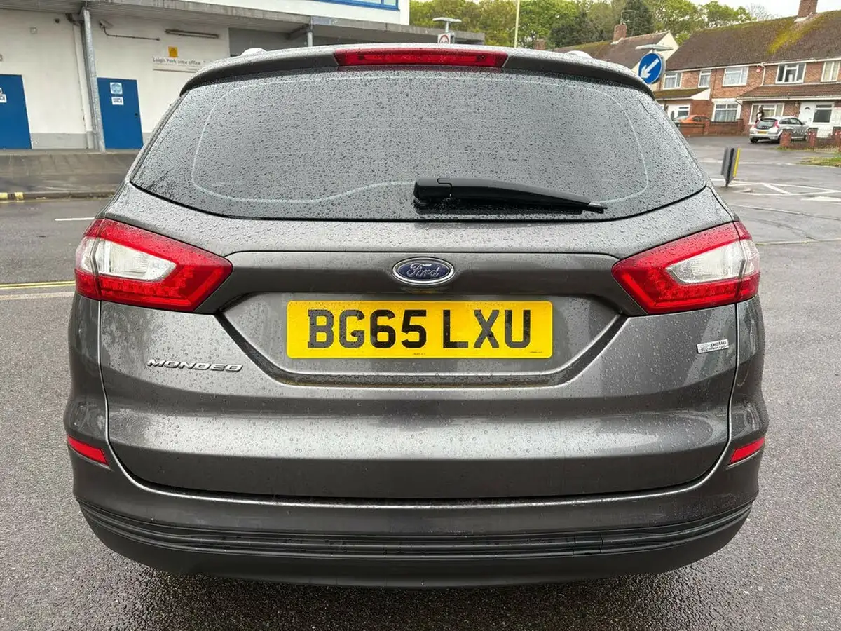 2015-ford-mondeo-15tdci-style-estate-big-5