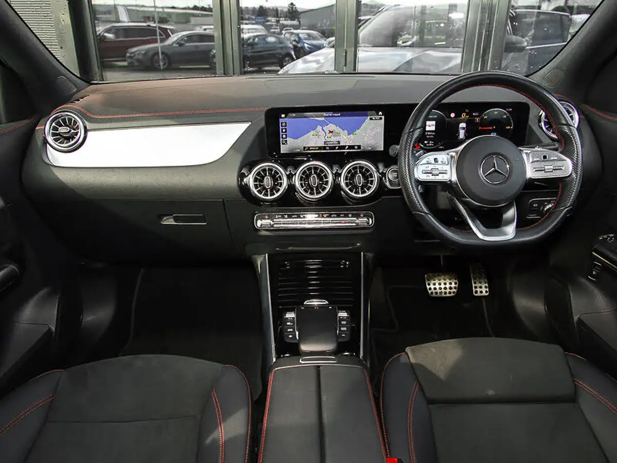 2022-mercedes-benz-eqa-e-eqa-250-amg-line-big-2