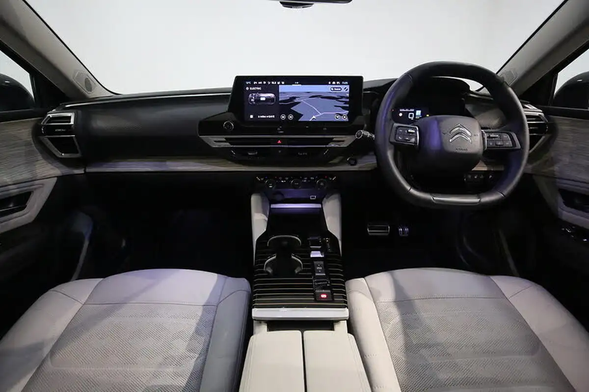 2024-citroen-c5-x-16-puretech-hypnos-big-1