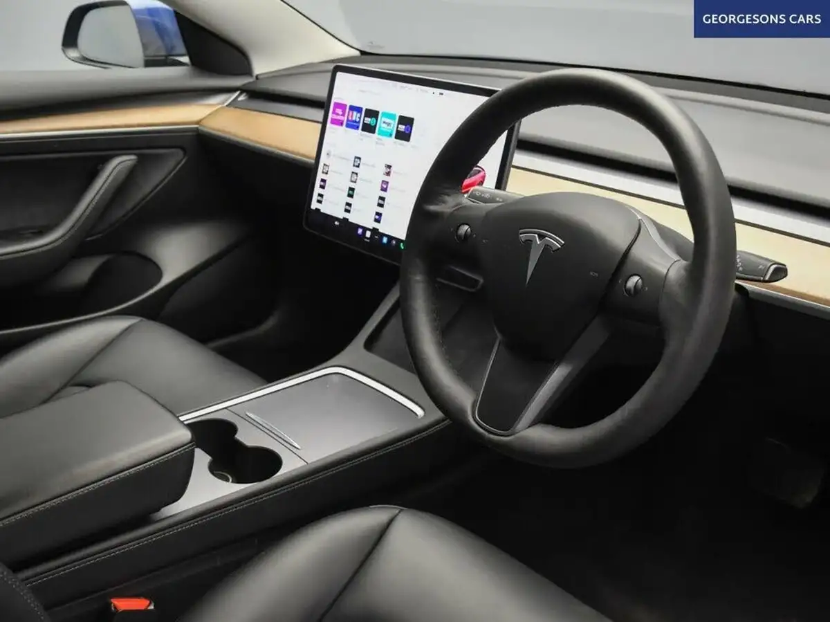 2021-tesla-model-3-e-long-range-4x4-big-10