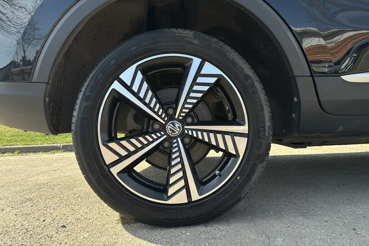 2019-mg-zs-suv-e-excite-ev-big-6