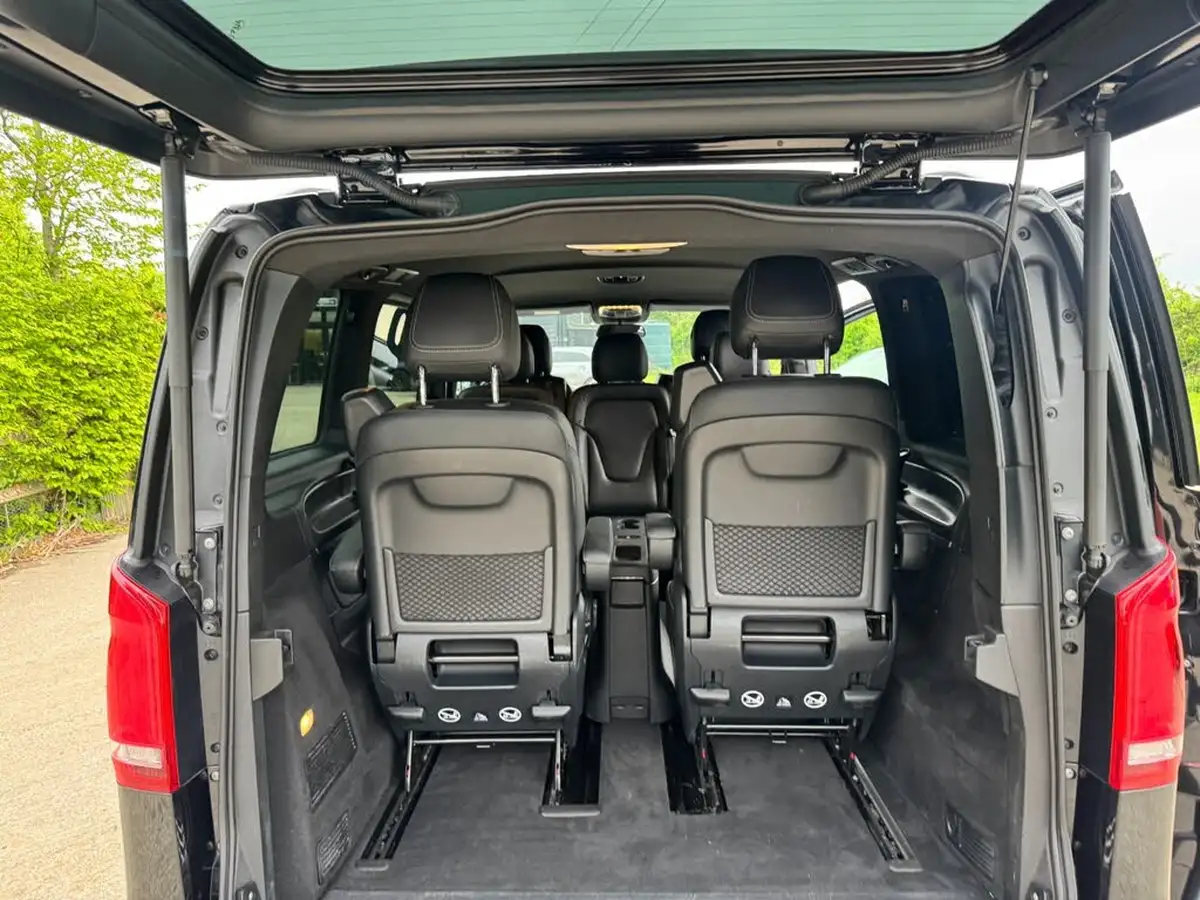2020-mercedes-benz-v-class-20d-v300d-amg-line-big-7
