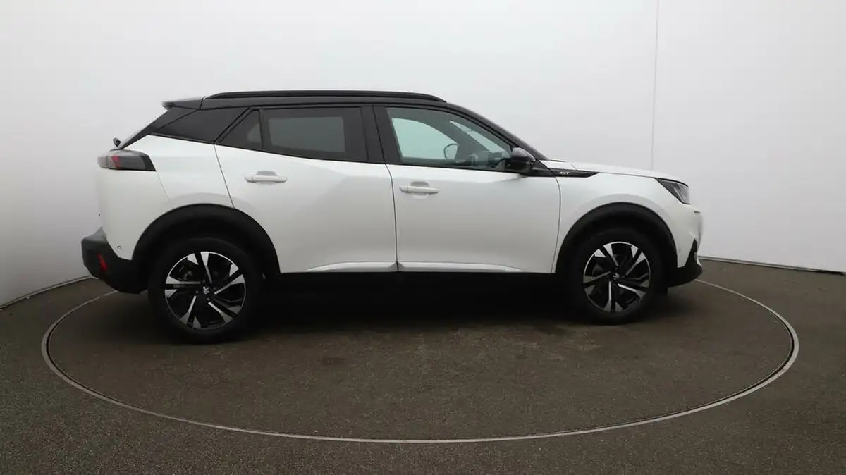 2022-peugeot-2008-suv-12-puretech-gt-big-8