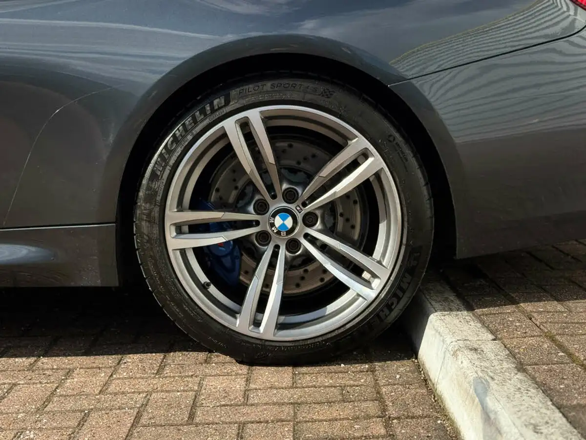 2014-bmw-4-series-30-m4-convertible-m-dct-big-21