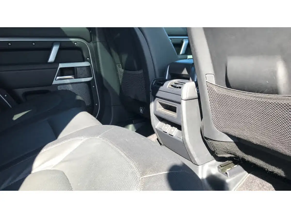 2023-land-rover-110-defender-30-d250-x-dynamic-hse-big-17