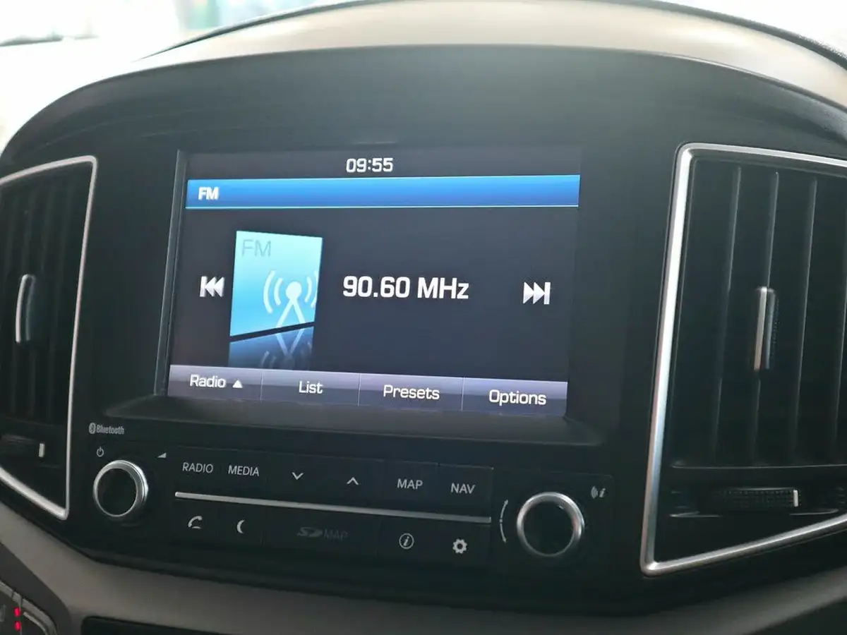 2019-hyundai-i800-25crdi-se-nav-136ps-big-26