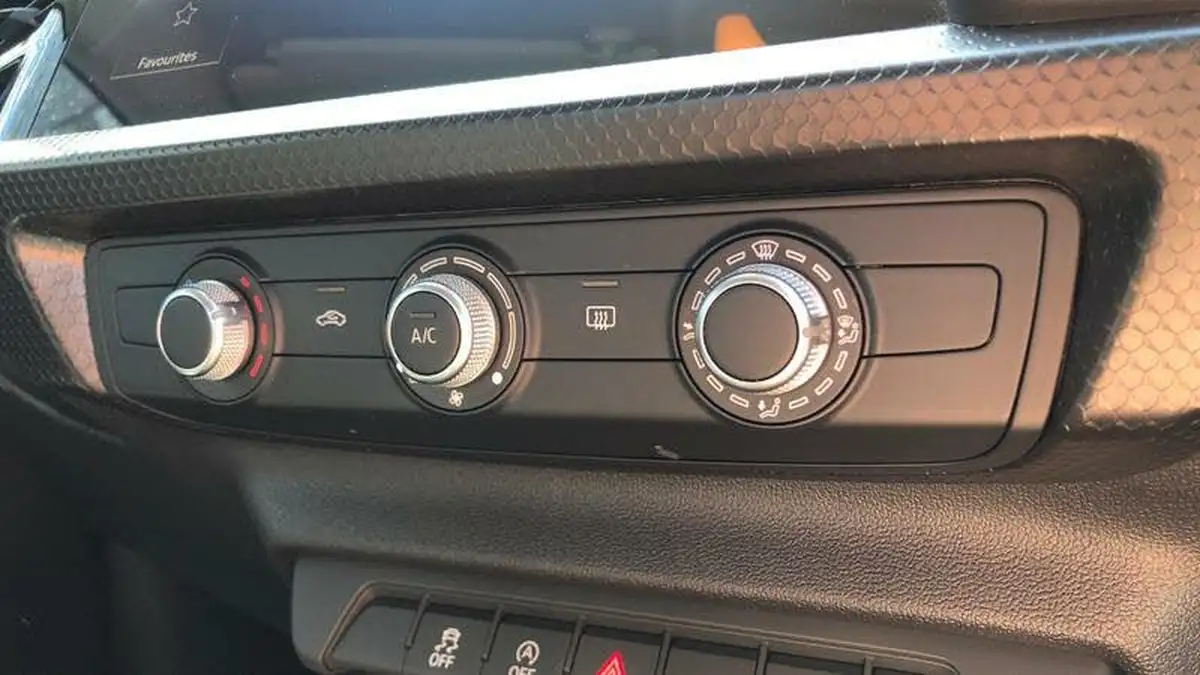 2022-audi-a1-10-25-tfsi-technik-big-30
