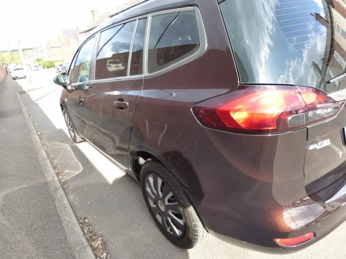 2015-vauxhall-zafira-tourer-14i-16v-turbo-exclusiv-big-7