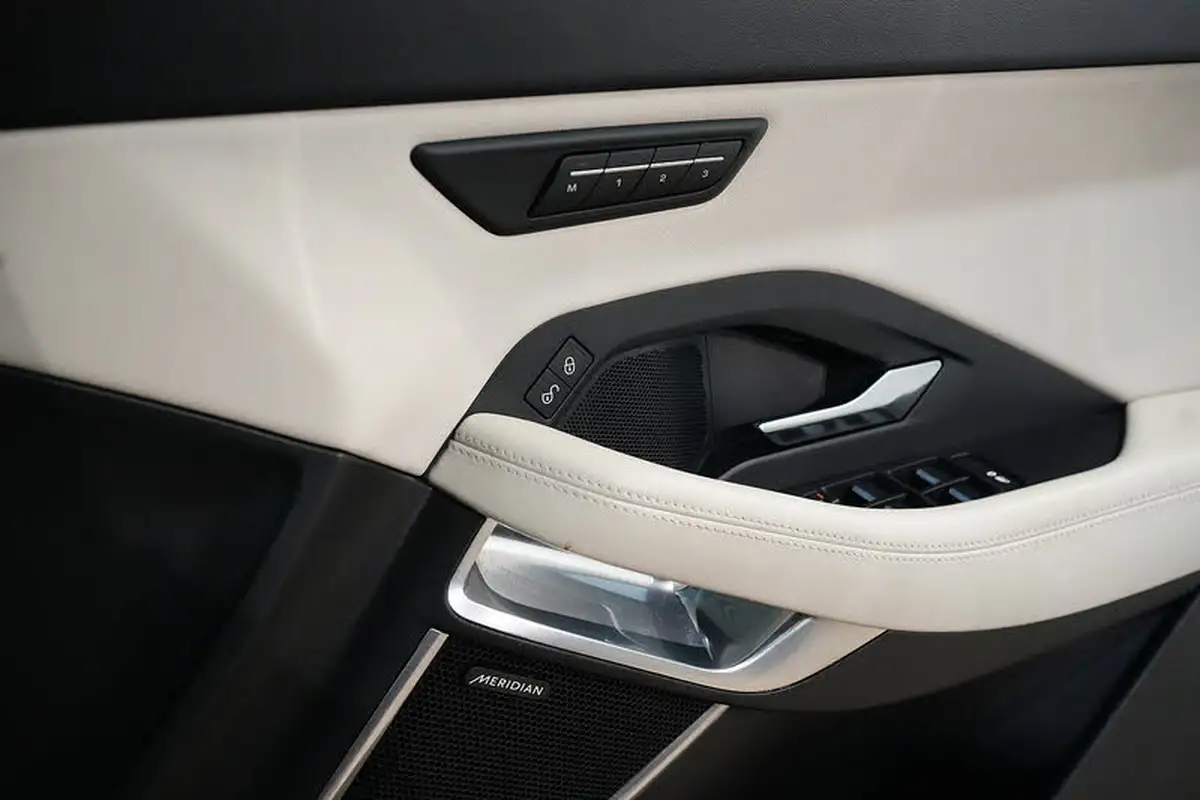 2018-jaguar-e-pace-20-i4d-r-dynamic-hse-180ps-big-32