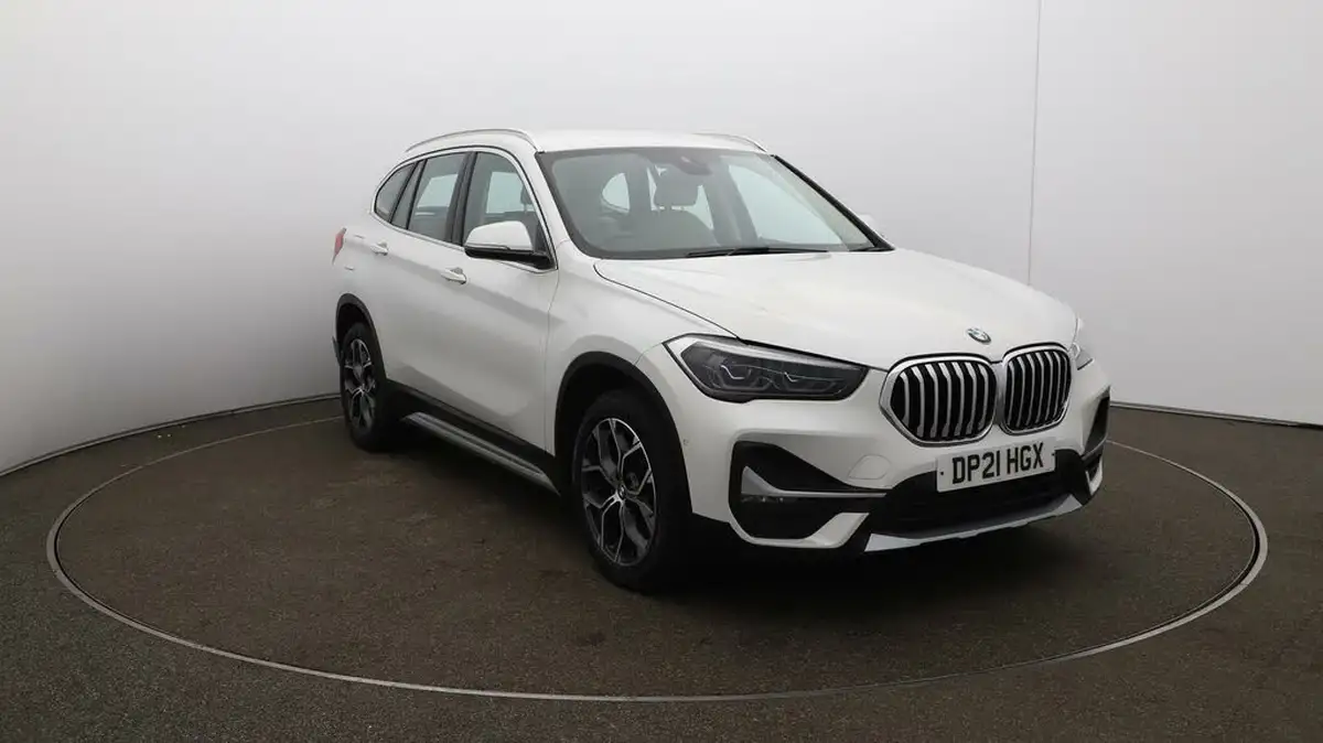 2021-bmw-x1-20-sdrive20i-xline-big-35