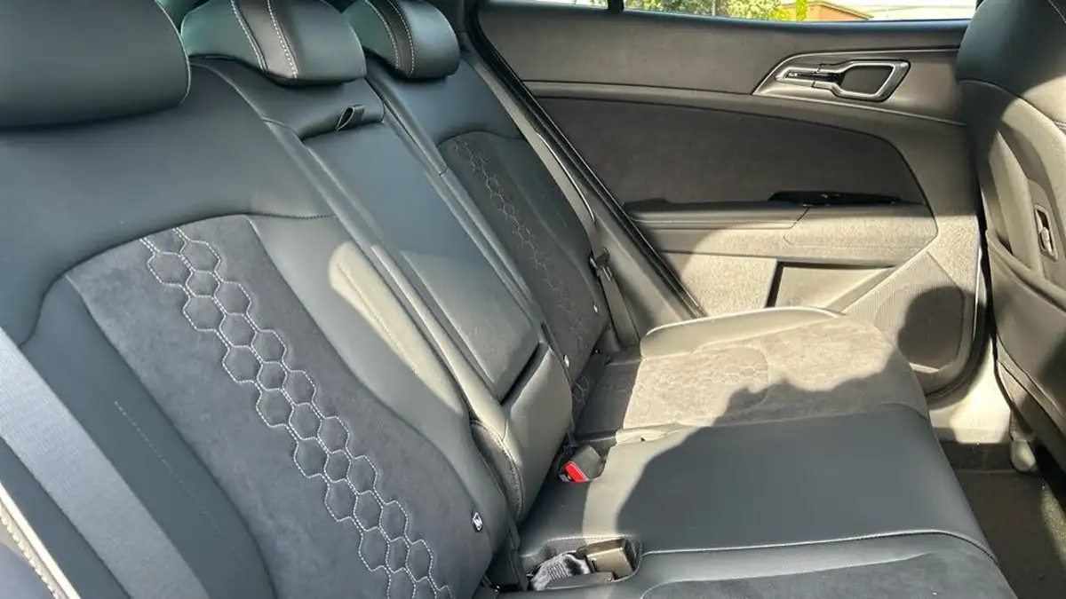 2025-kia-sportage-16-t-gdi-gt-line-157bhp-48v-dct-big-18