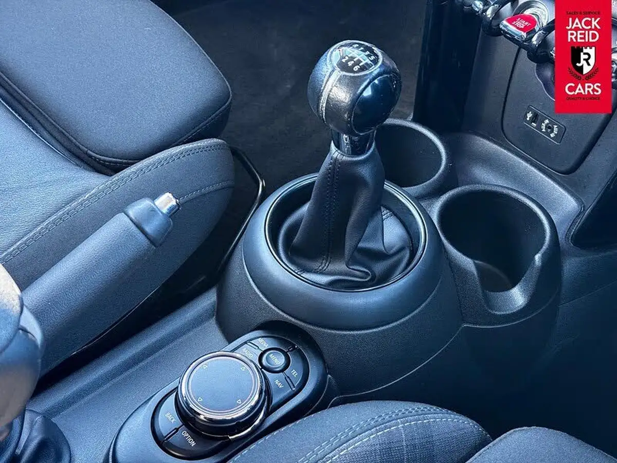 2017-mini-cooper-20td-cooper-sd-ss-5d-big-21