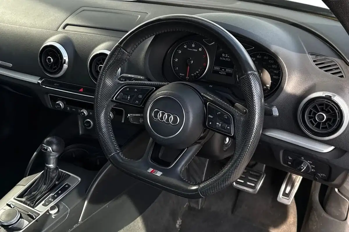 2017-audi-a3-15-tfsi-s-line-saloon-4d-tronic-big-16