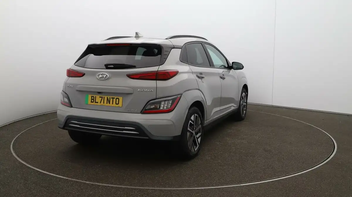2022-hyundai-kona-e-premium-204ps-64kwh-7kw-obc-big-48