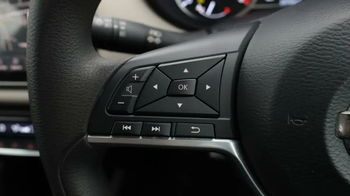2021-nissan-micra-10-ig-t-acenta-cvt-big-23