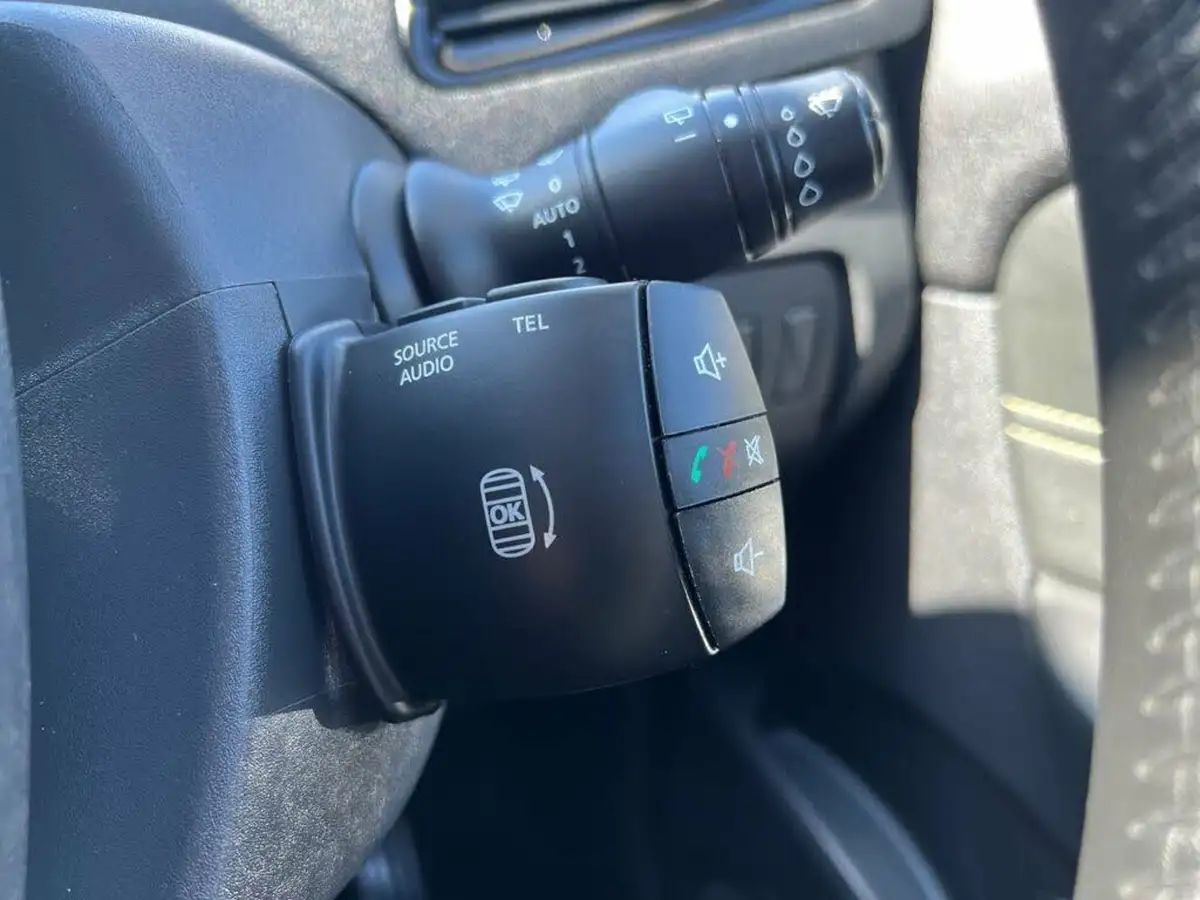 2014-renault-scenic-15td-dynamique-tom-tom-edc-auto-big-17