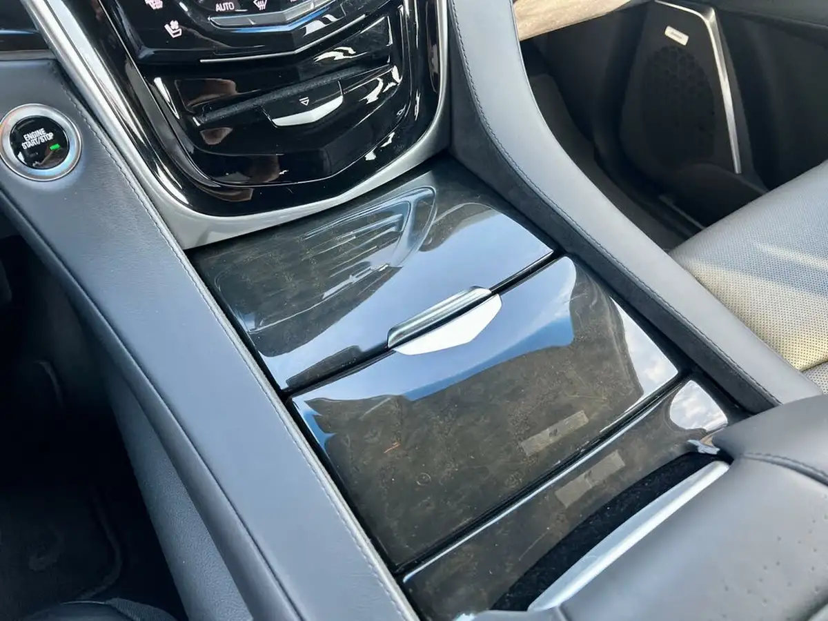 2019-cadillac-escalade-62-platinum-big-28