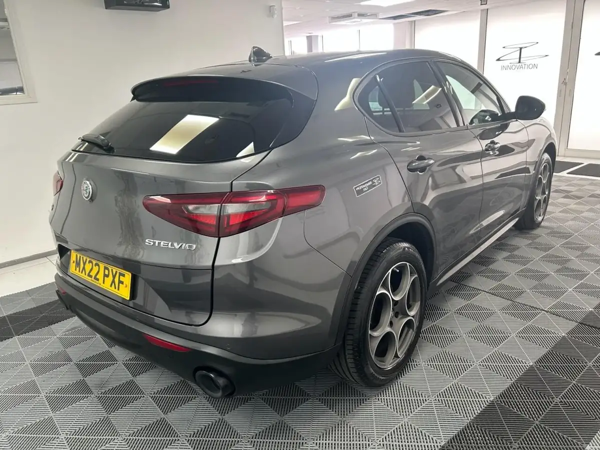 2022-alfa-romeo-stelvio-20-sprint-197bhp-big-50