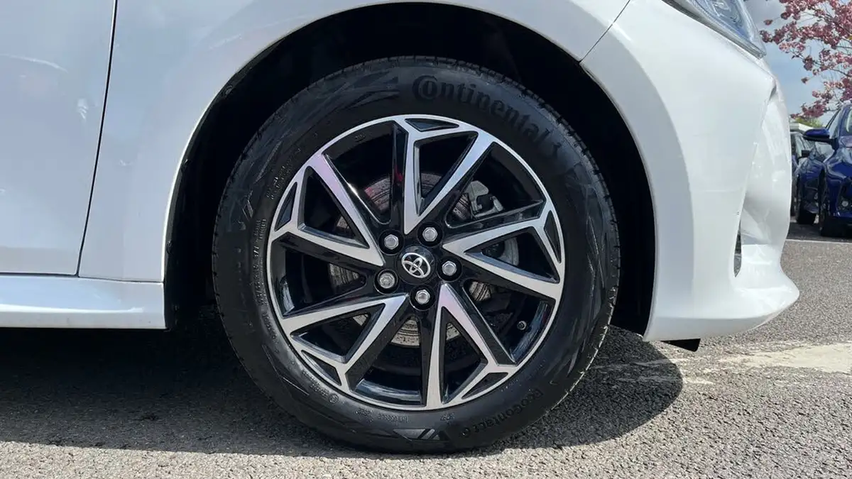 2022-toyota-yaris-15-vvt-i-design-big-17