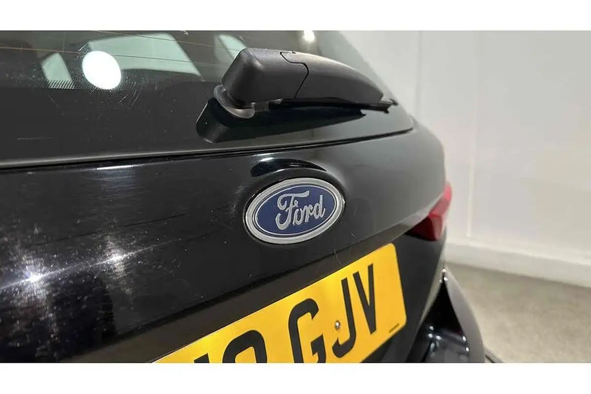 2018-ford-fiesta-11-ti-vct-zetec-5d-big-14