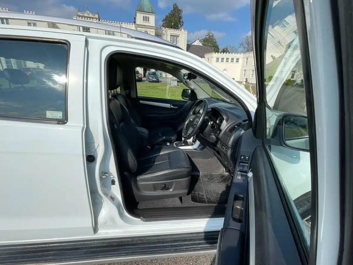 2018-isuzu-d-max-19td-utah-auto-big-23
