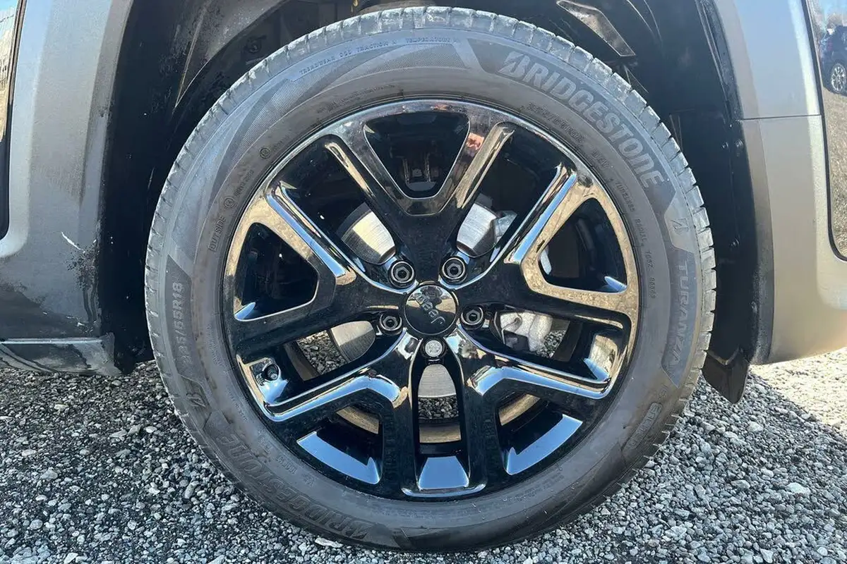 2022-jeep-renegade-10-gse-night-eagle-big-11