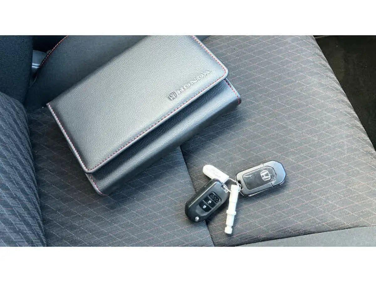 2019-honda-jazz-15-i-vtec-sport-big-28