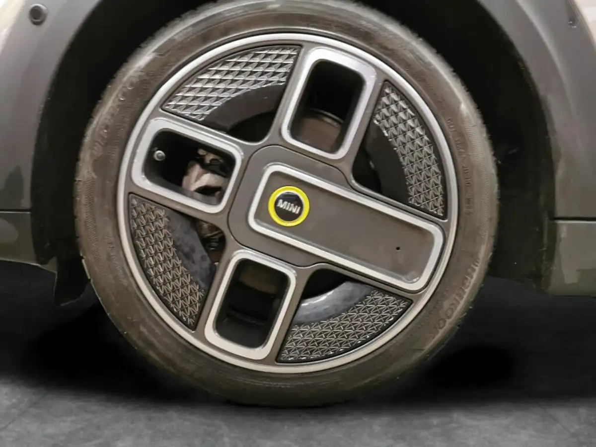 2021-mini-cooper-e-cooper-s-collection-edition-big-24