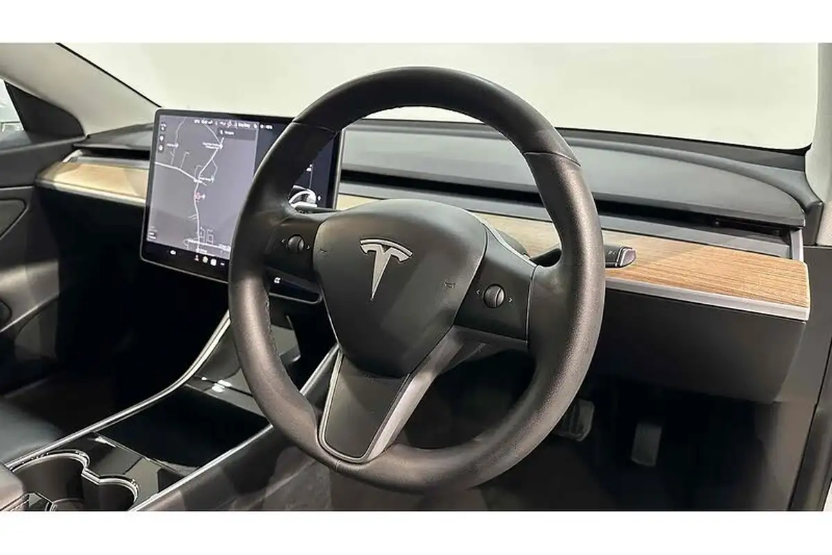 2020-tesla-model-3-e-standard-plus-big-26