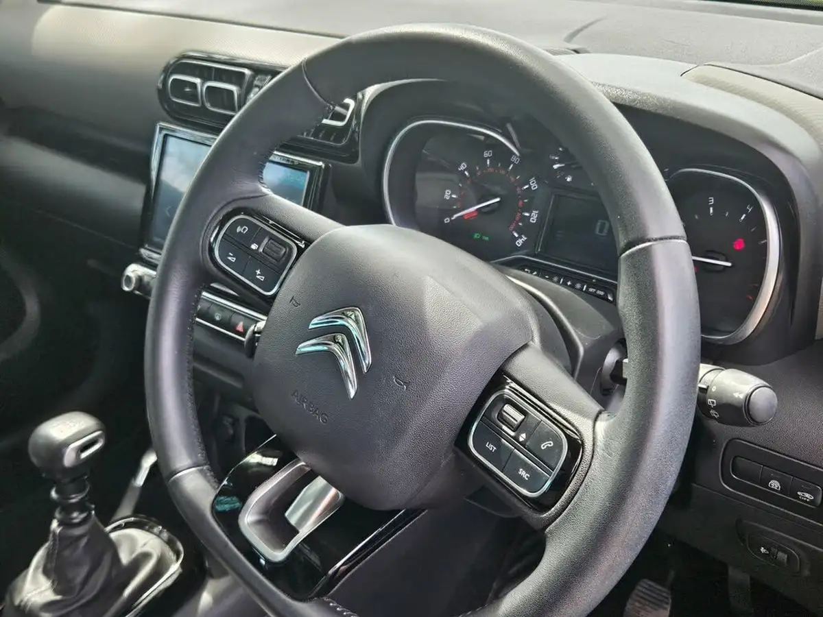 2021-citroen-c3-aircross-12-puretech-shine-plus-110ps-big-20