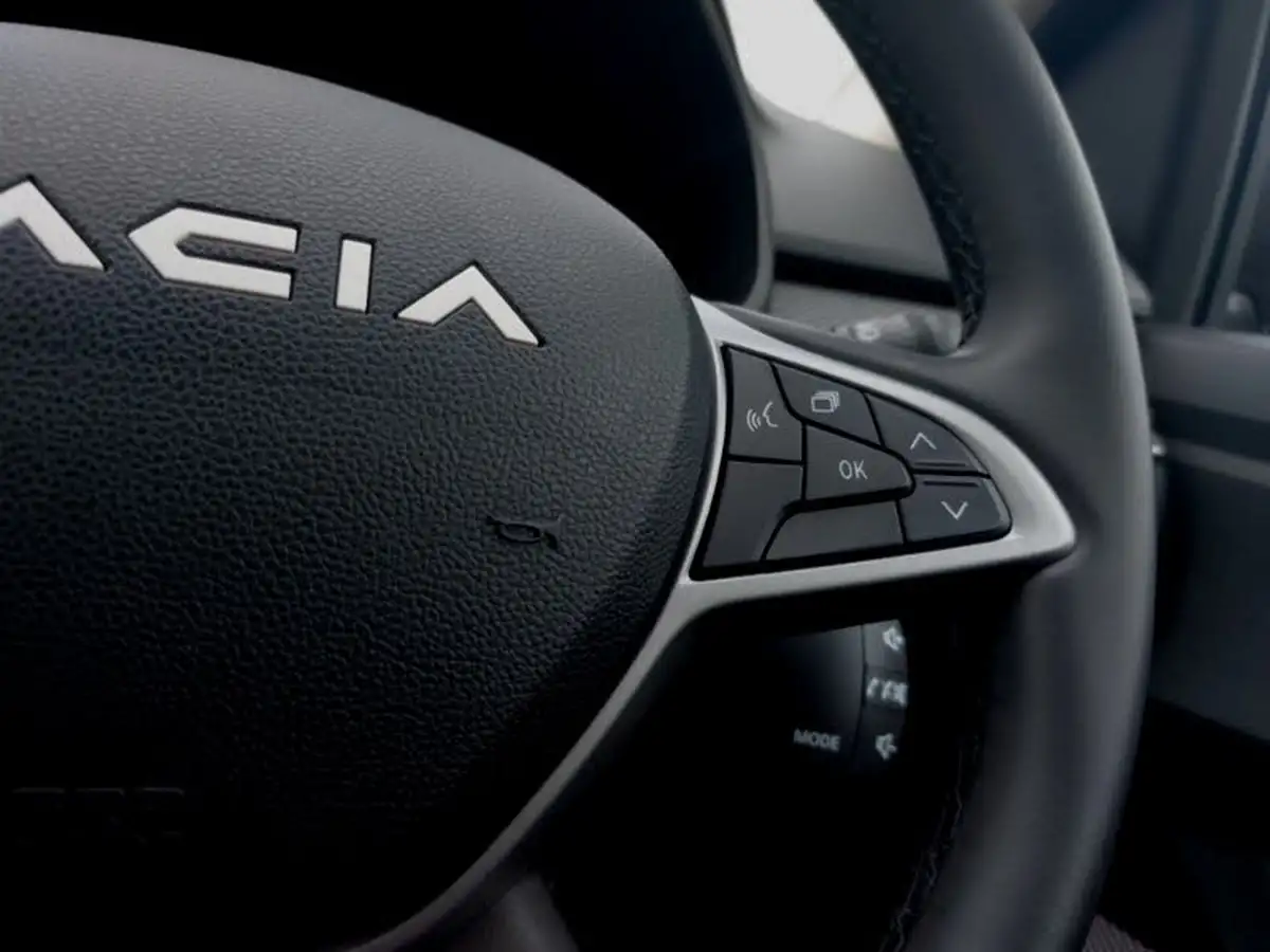 2023-dacia-sandero-stepway-10-tce-expression-90bhp-big-13