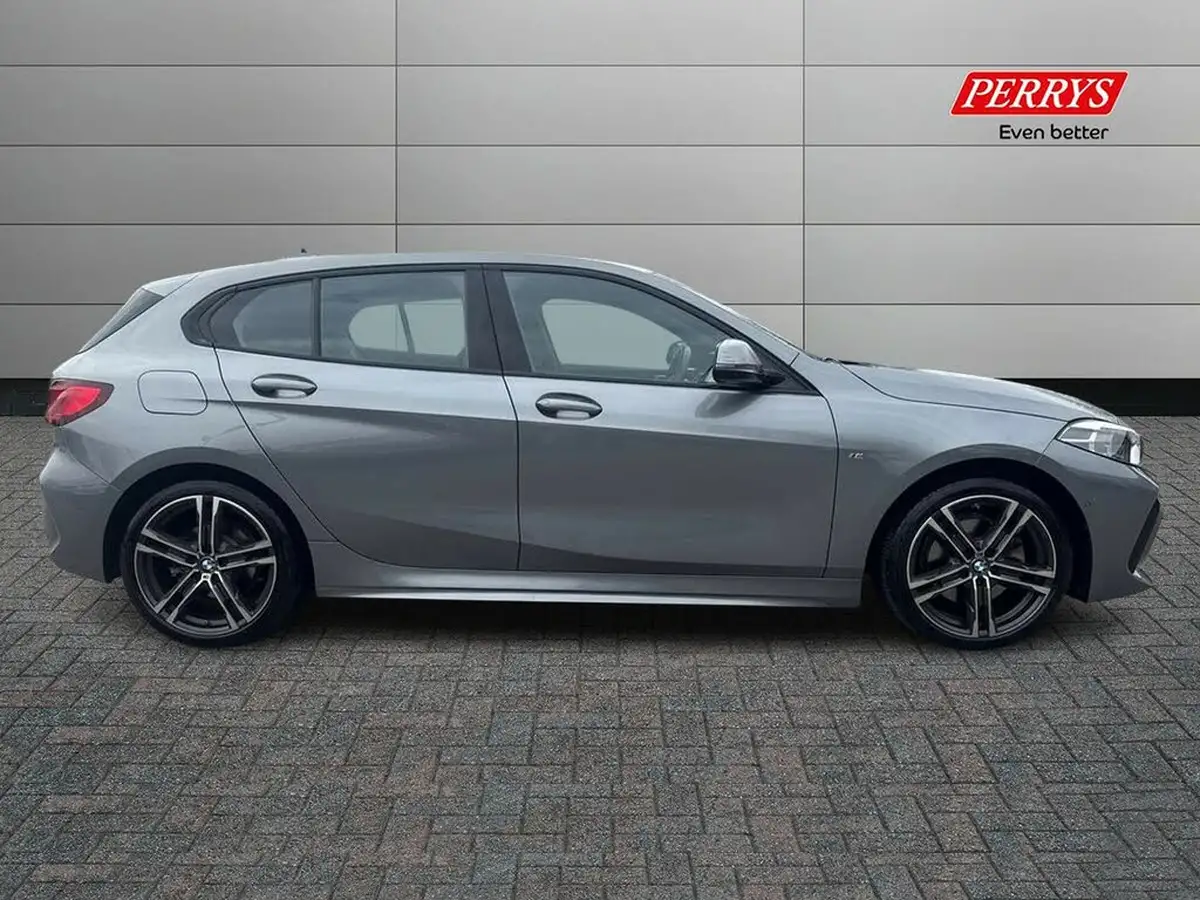 2023-bmw-1-series-15-118i-m-sport-lcp-dct-big-2