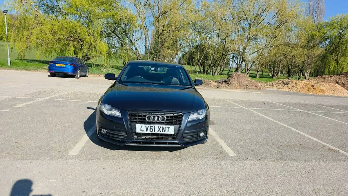 2012-audi-a4-18-black-edition-fsi-160ps-big-8