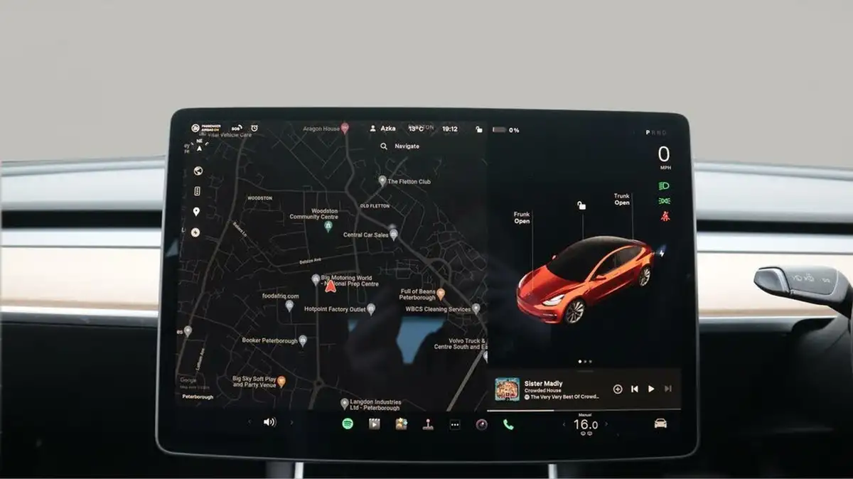 2020-tesla-model-3-e-long-range-big-11