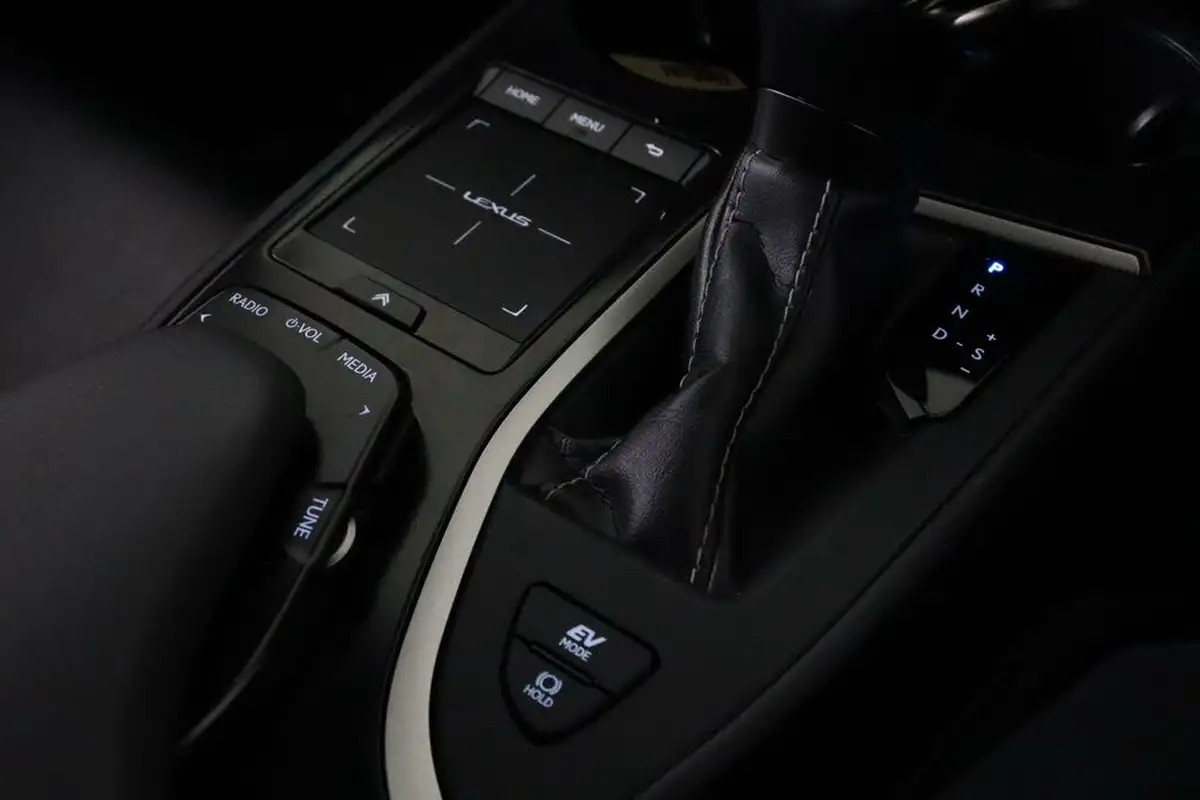 2021-lexus-ux-250h-20-ux-184bhp-without-navigation-big-26