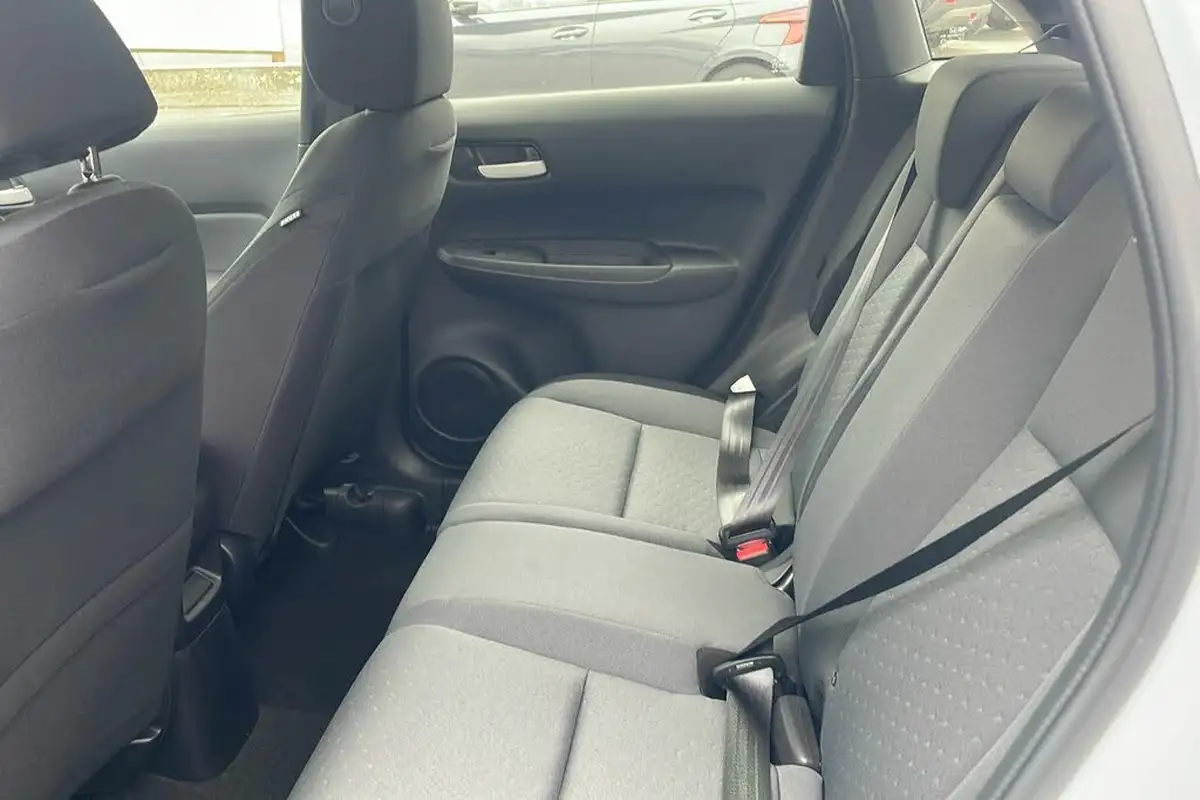 2021-honda-jazz-15-i-mmd-se-107ps-big-3