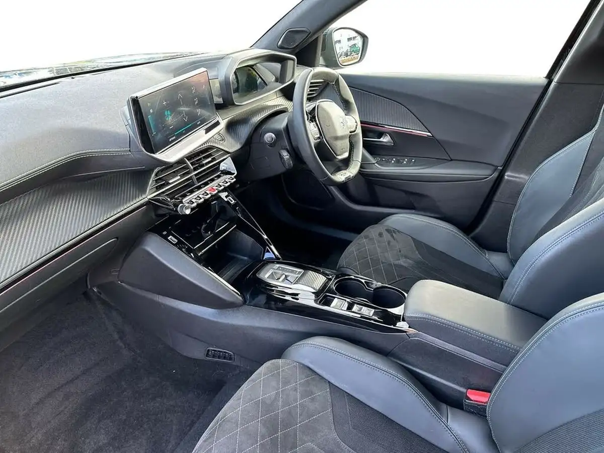 2023-peugeot-2008-suv-e-gt-premium-big-10